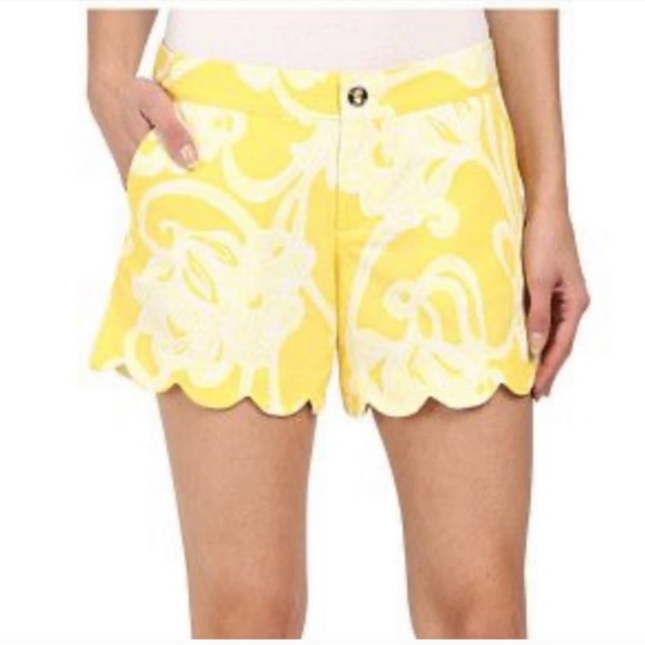 Lilly Pulitzer Buttercup Short Dandelion Banana Daiquiri size 6 NWOT - Picture 2 of 5